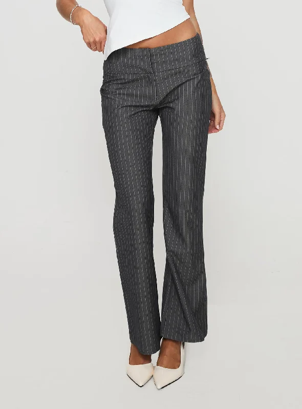 Modern Women's Outfit Isabeau Pant Grey Pinstripe