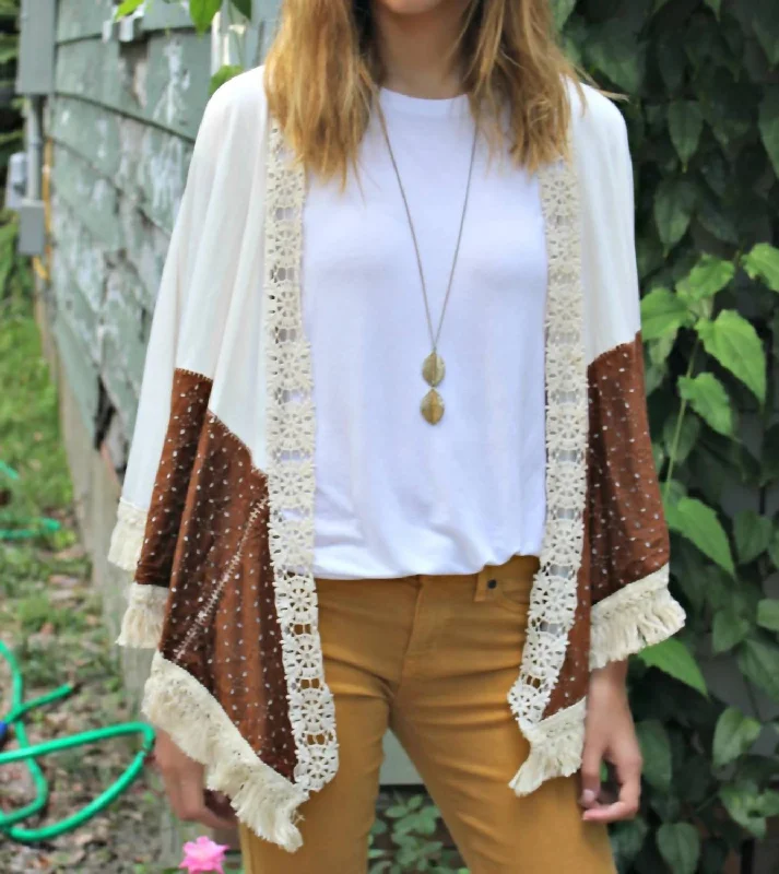 Fashionable Women's Outfit Duster With Laser Cut Suede And Fringe Details In Ivory/brown