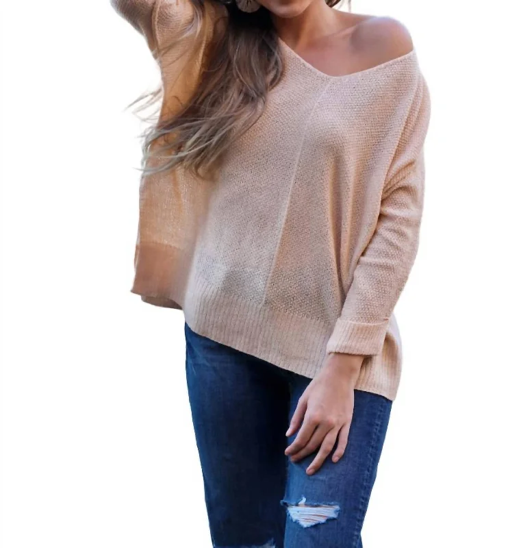 Women's Plus-Size Casual Outfit Flowing V-Neck Sweater In Champagne