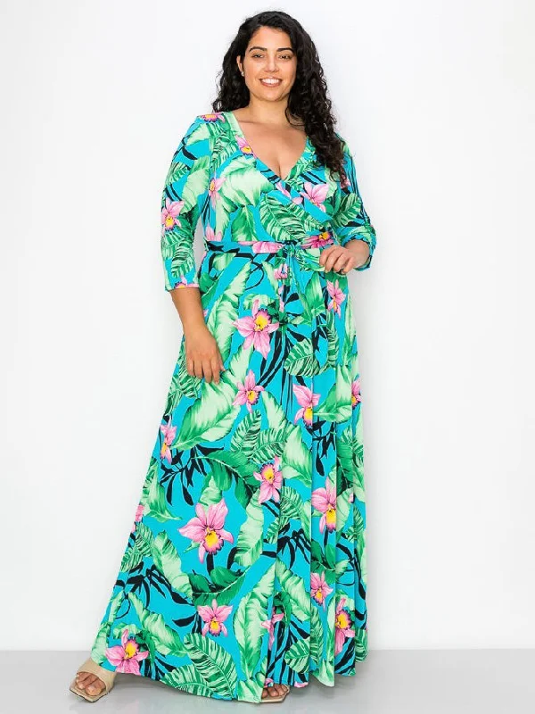 Women's Plus-Size Attire Signature Plus Size Maxi Dress in Mint Garden