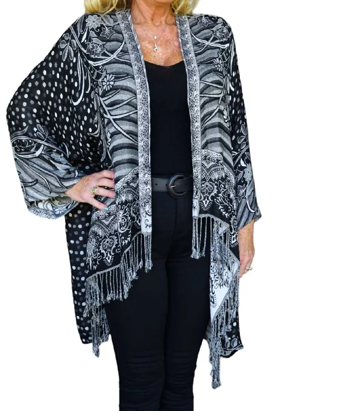 Stylish Women's Garments For Holidays Reversible Kimono Cardigan In Black And White