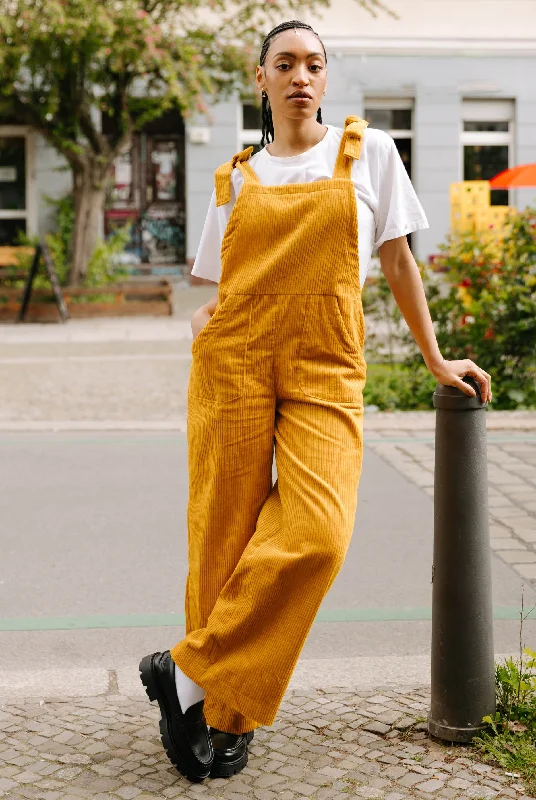 Women's Holiday Outfit JULIANA MARTEJEVS Maisie Overalls