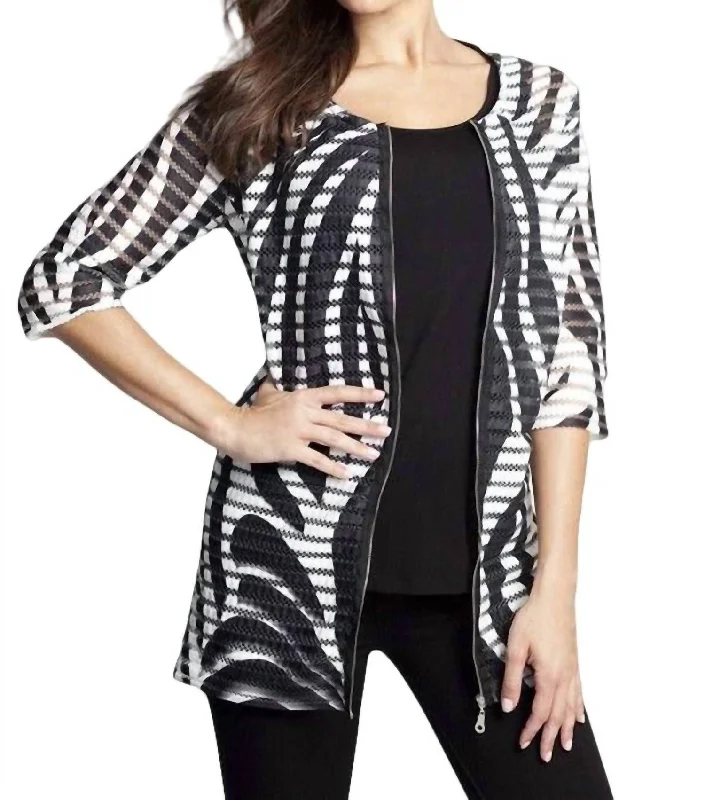 Women's Athletic Garments Textured Wave Long Cardigan In Black/white