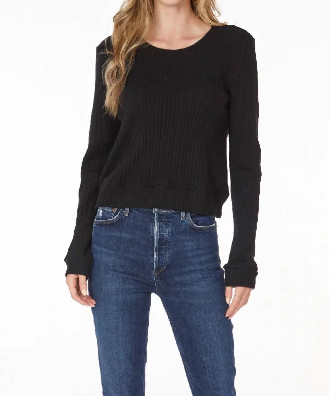 Women's Night-Out Outfit Crewneck Pullover Cable Knit In Black