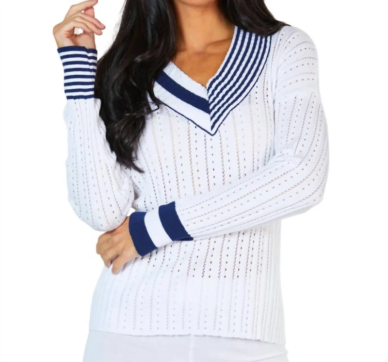 Women's Weekend Outfit Braided V-Neck Sweater In White/navy