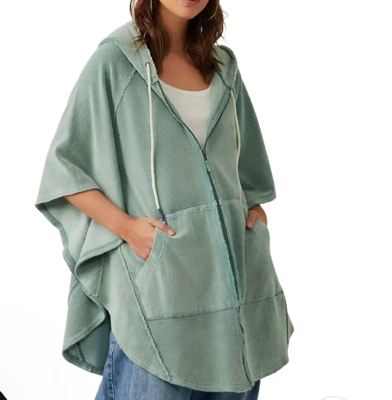 Stylish Women's Outfit Beach Love Poncho In Blue Surf Combo