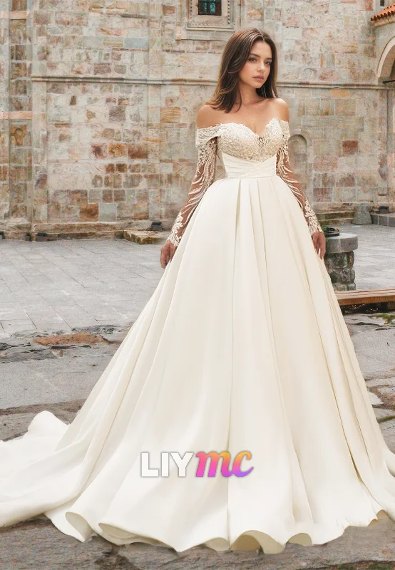 Women's Relaxed Outfit V-Neck Long Sleeves Lace Appliques Pleated A-Line Wedding Dress